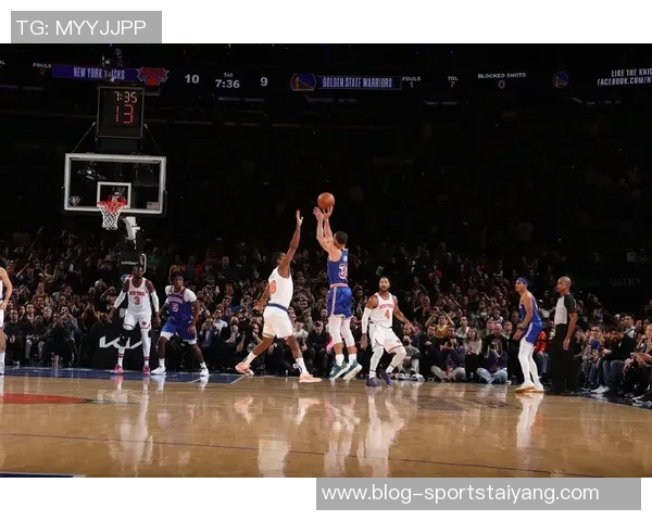 两年前的今天库里三分球里程碑达成3500个传奇依旧延续 两年前的今天库里三分球里程碑达成3500个传奇依旧延续